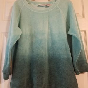 Roaman's sweater/sweatshirt